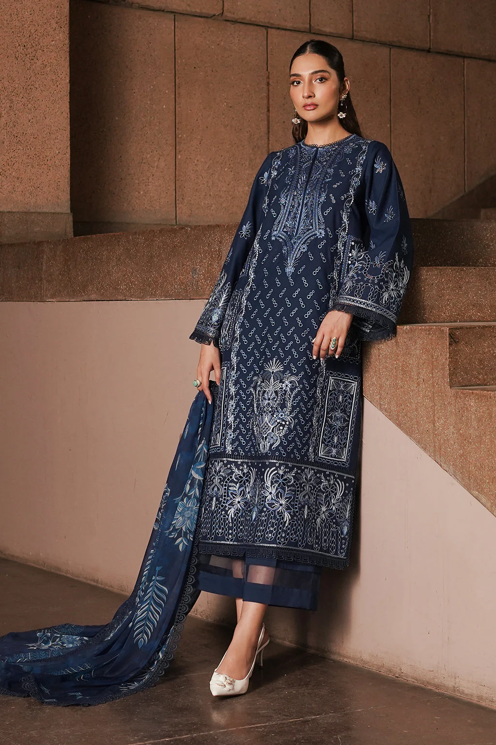 Afrozeh Chikankari Lawn || Capri - Image 3
