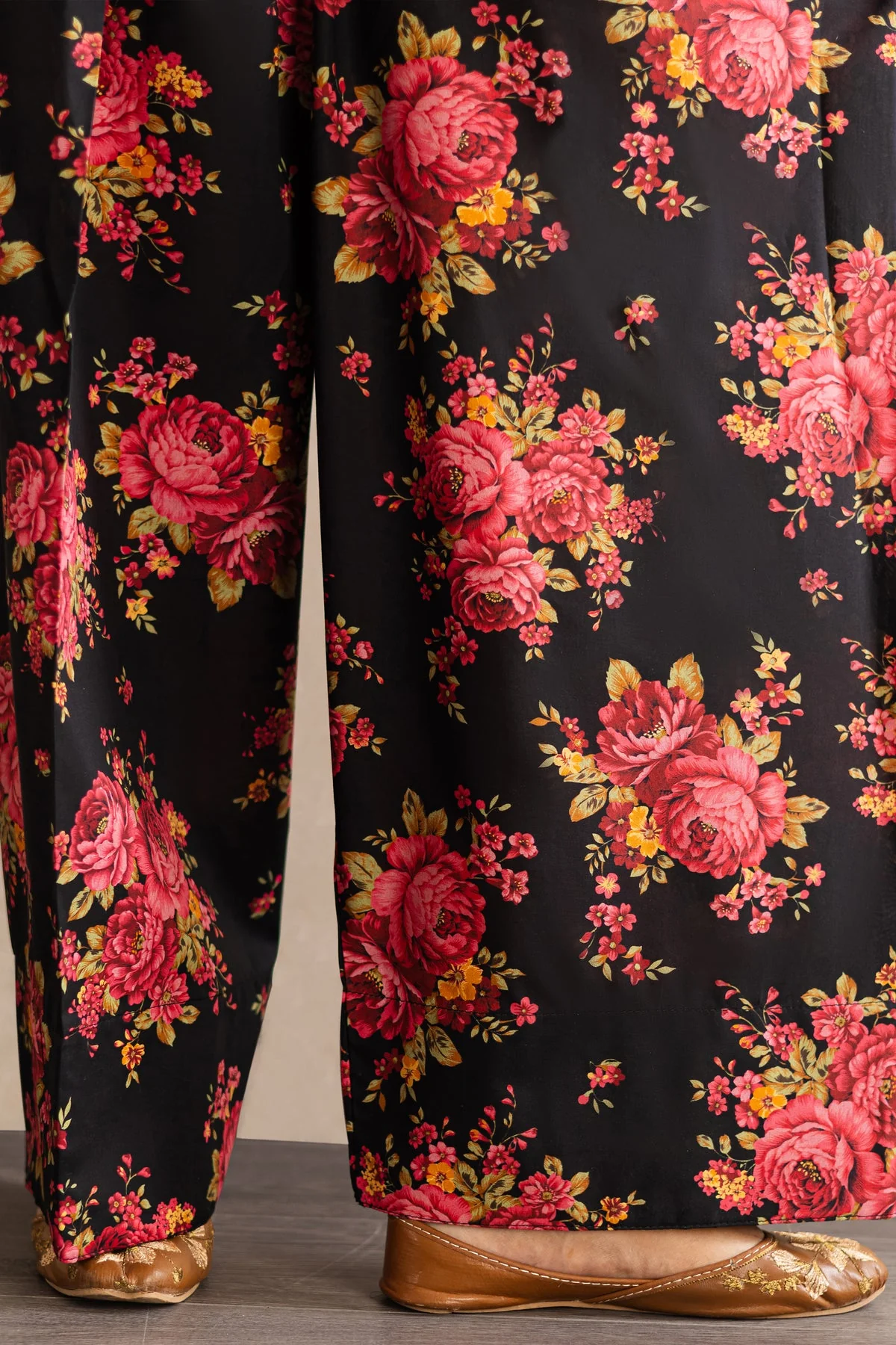 Black Maia Farshi Shalwar - 1Pc - Image 3