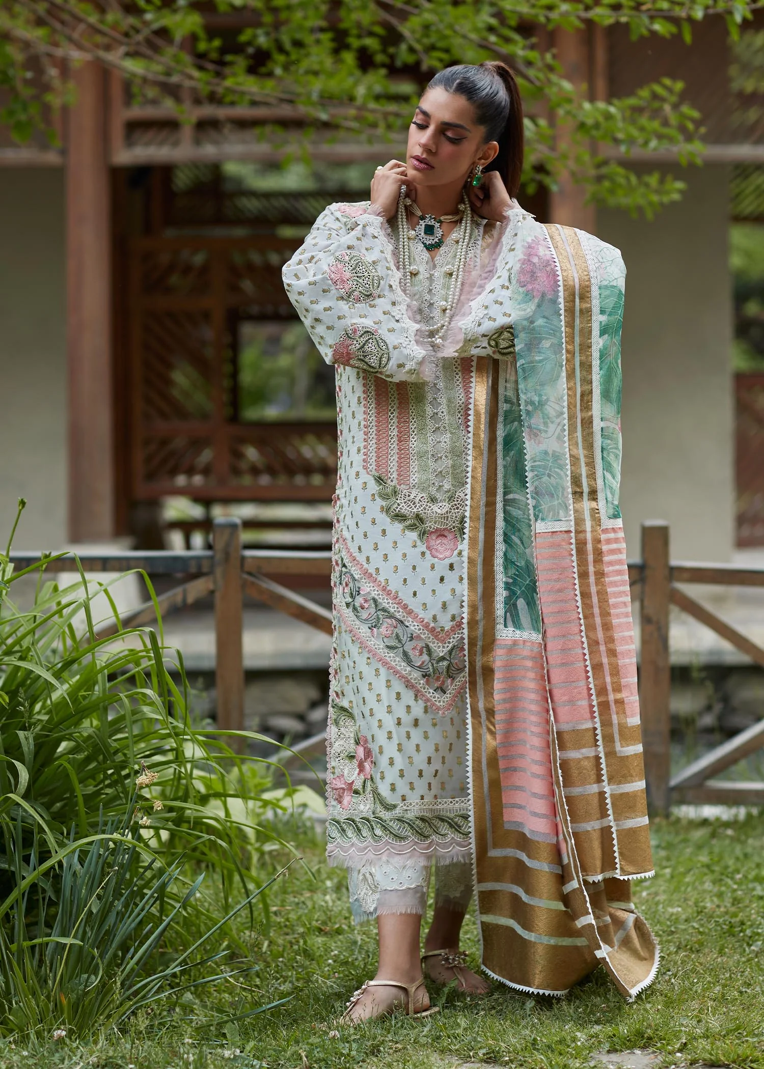 CRIMSON LUXURY LAWN - Image 3