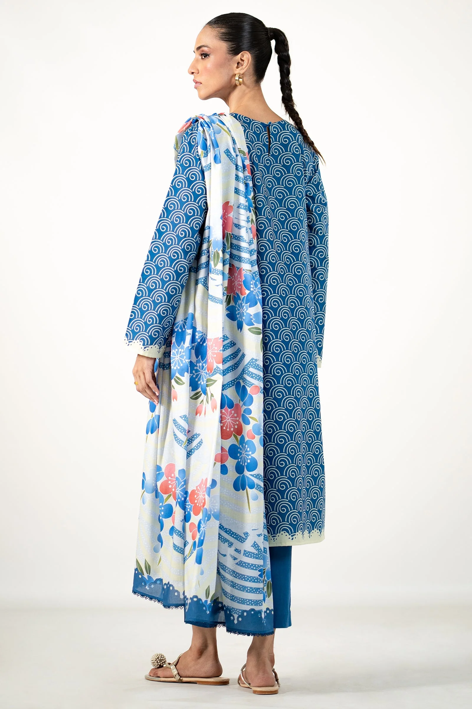 EGO Unstitched Winter Collection Upstream 3 piece - Image 5