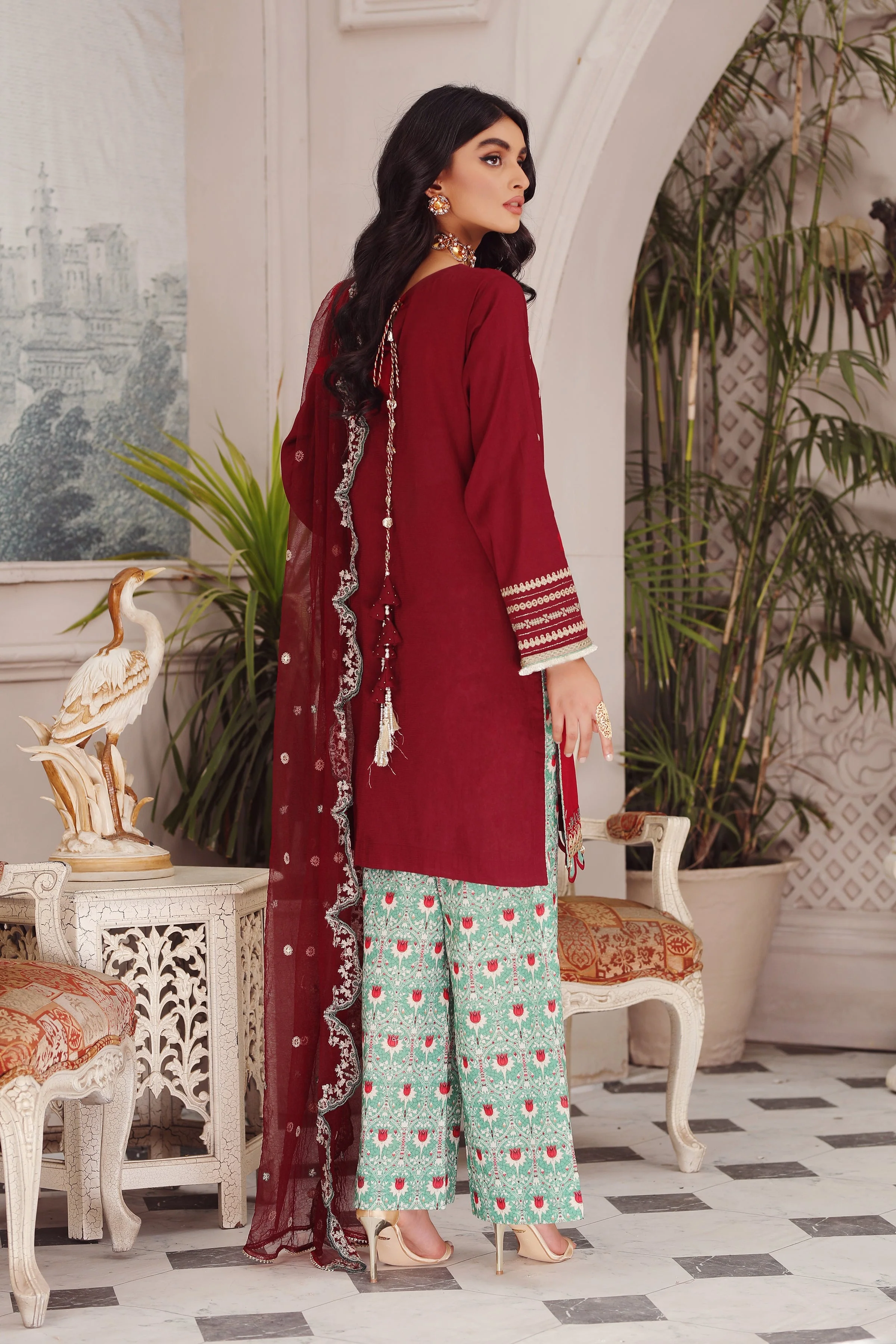 LAKHANY Unstitched Embroidered Lawn SG-5016 - Image 4