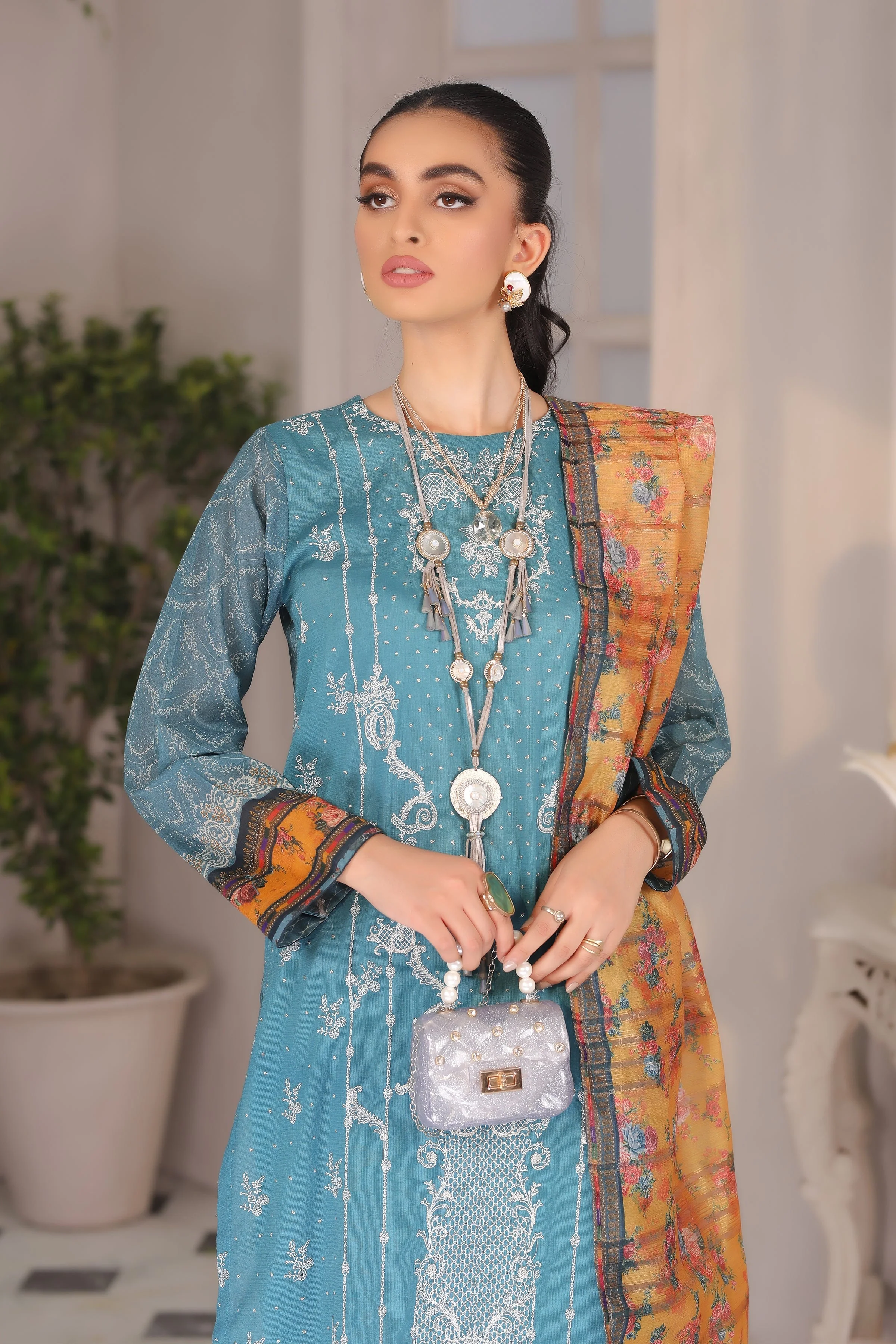 LAKHANY Unstitched Embroidered Lawn SG-5021 - Image 4