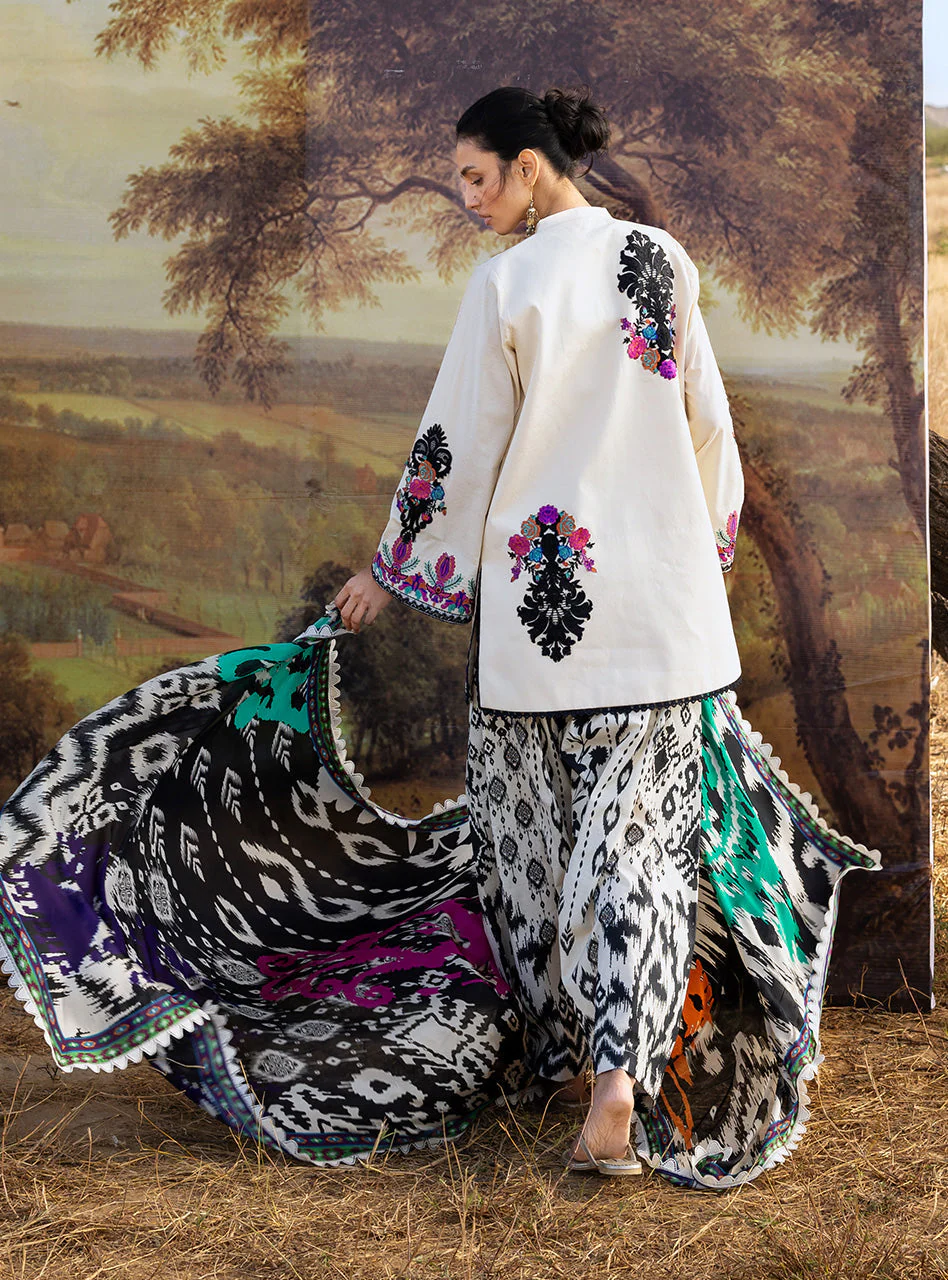 Spring Summer Collections - Image 5